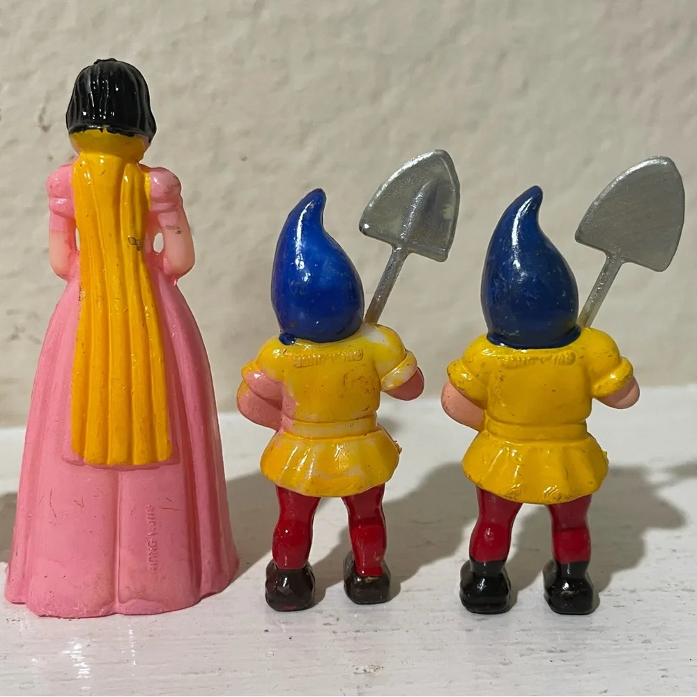 Vintage Snow White and Dwarfs plastic figures